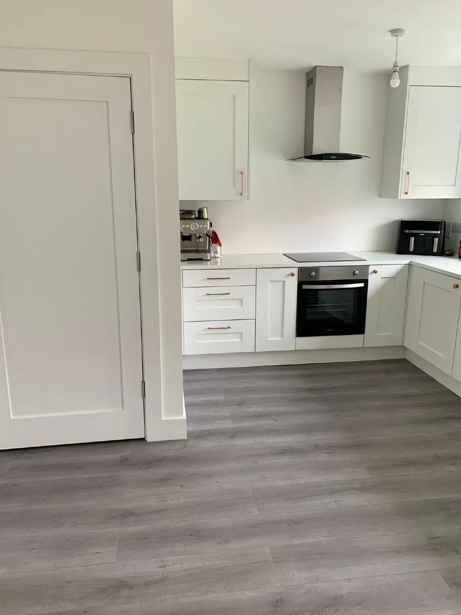 SPC Vinyl flooring AC6 - Image 2