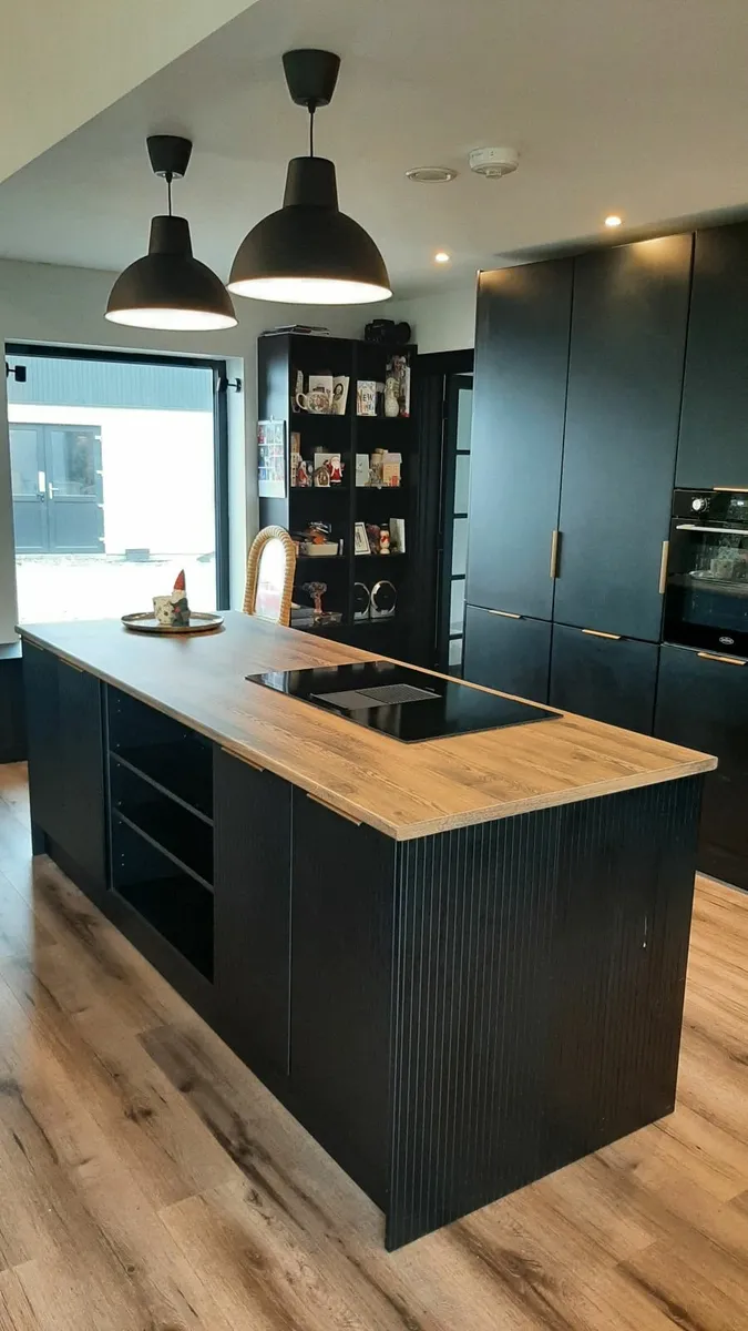 SPC Vinyl flooring AC6 - Image 4