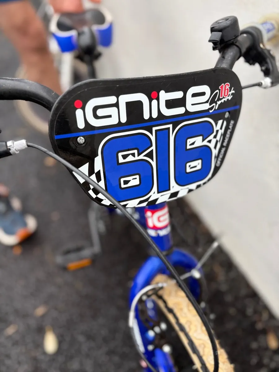 Boys bike - Image 1