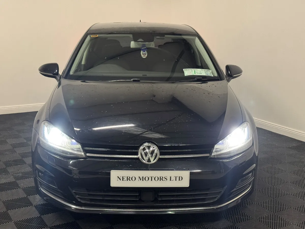 2015 Volkswagen Golf 1.4TSI Highline - Image 2