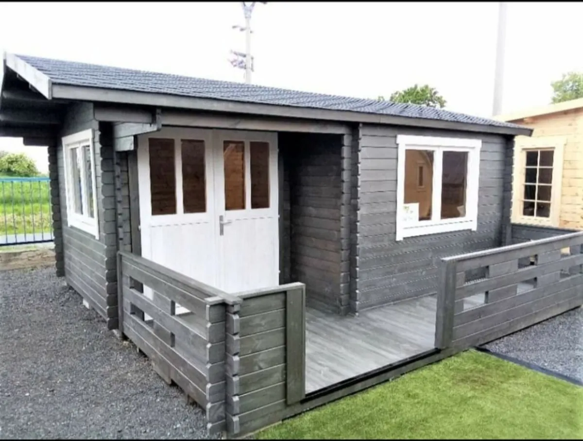 Solid wood cabin "Gloria" 5×5m - Image 1