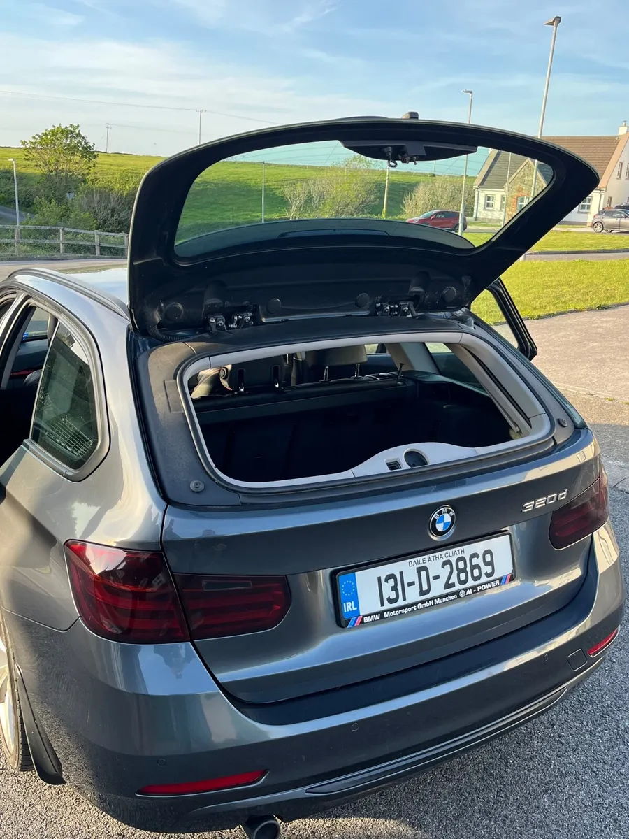 BMW 3-Series 2013 - Image 2