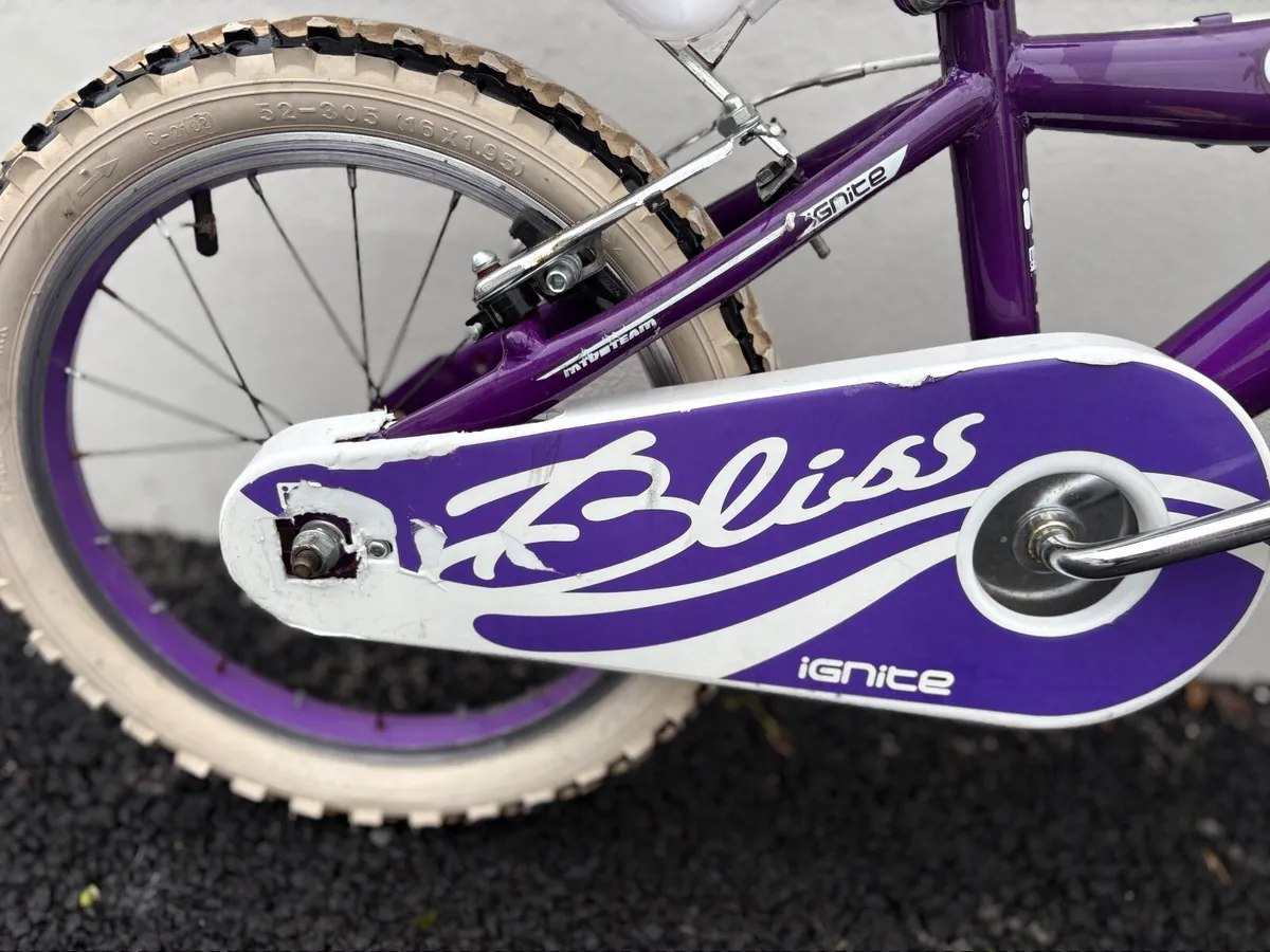 Girls bike - Image 3