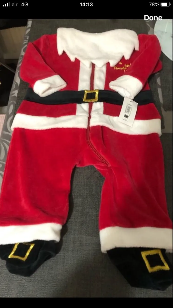 Boys BNWT Xmas suit 0/3 mths €4 - Image 4