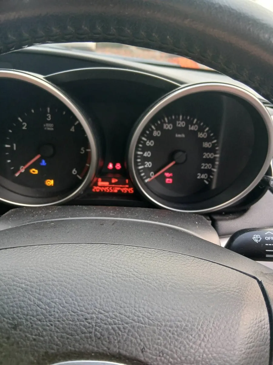 Mazda Mazda3 2010 - Image 3