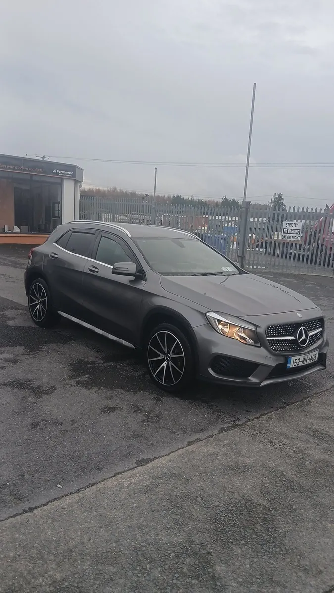 152 MERCEDES GLA CLASS - Image 1