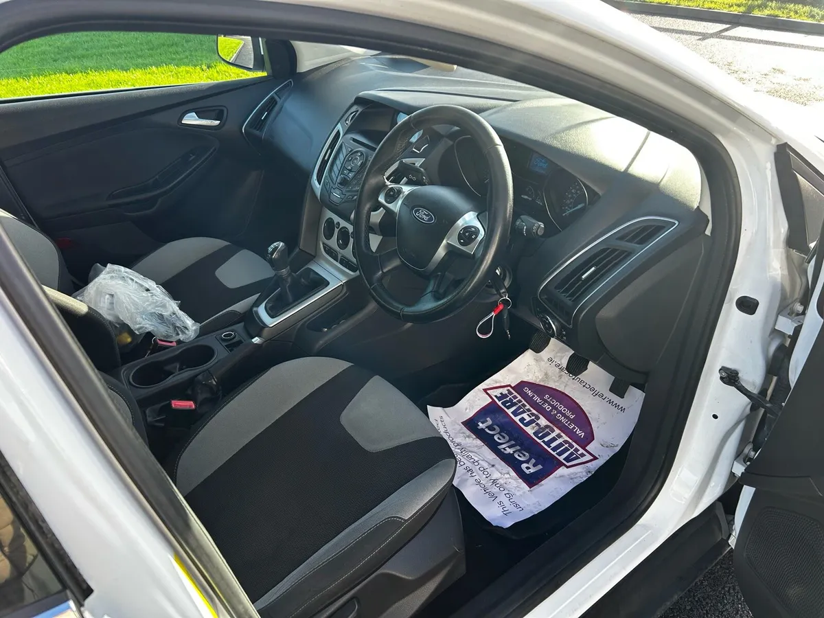 Ford Focus - Image 3