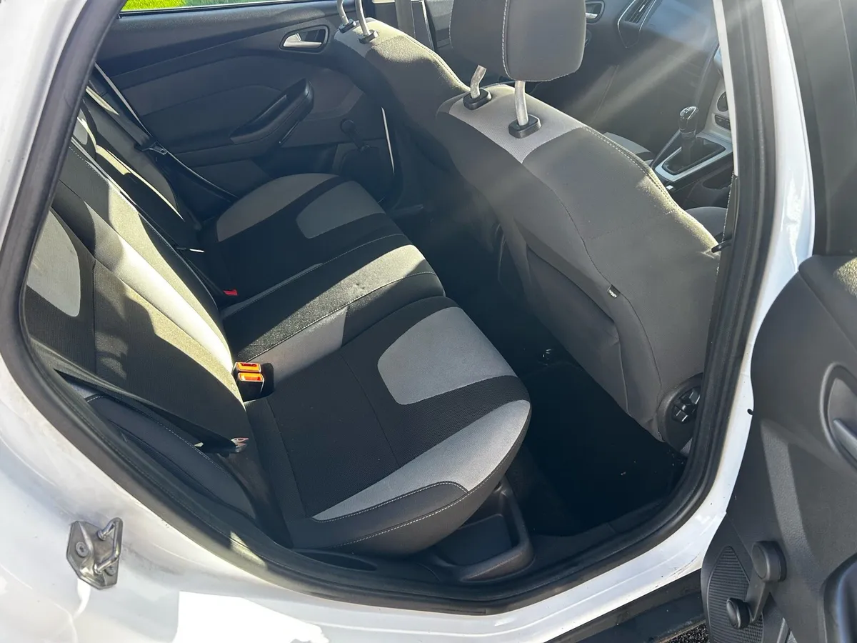 Ford Focus - Image 4