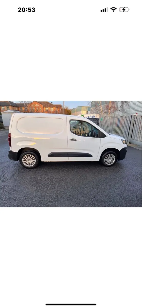 2021 Peugeot Partner - Image 1