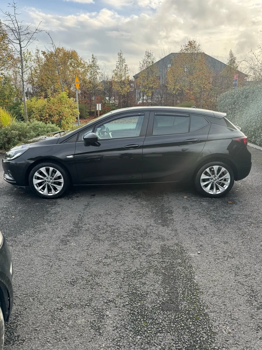 VAUXHALL ASTRA 1.4 Petrol Manual - Image 4