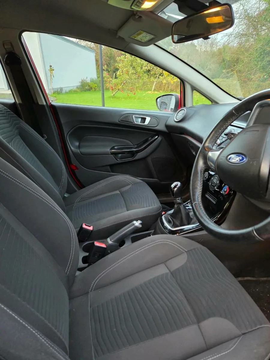 Ford Fiesta - Image 4