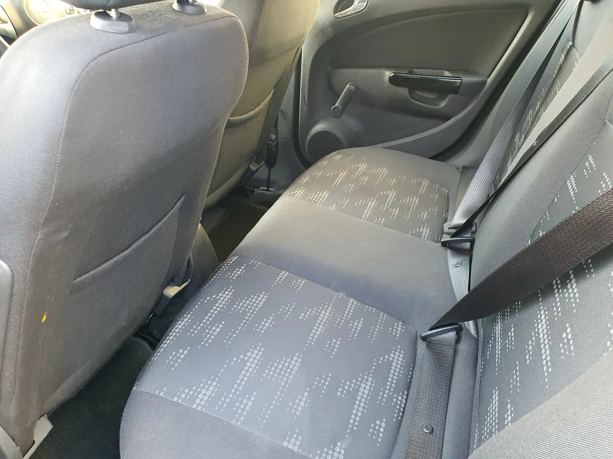 Opel Corsa 2013 - Image 2