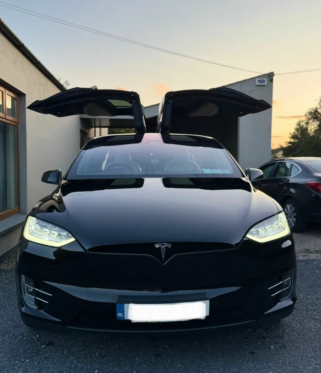 Tesla Model X 2020 - Image 1