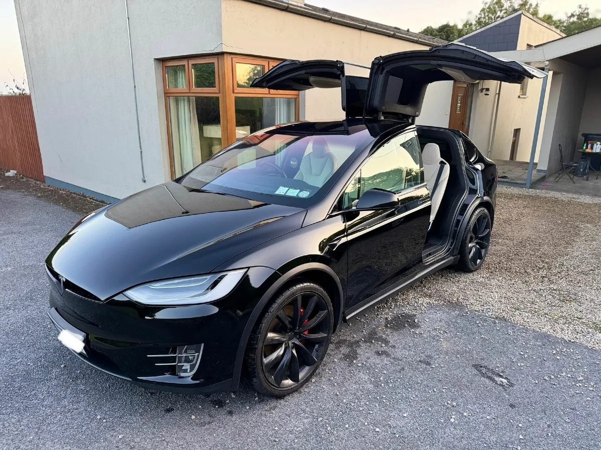 Tesla Model X 2020 - Image 4