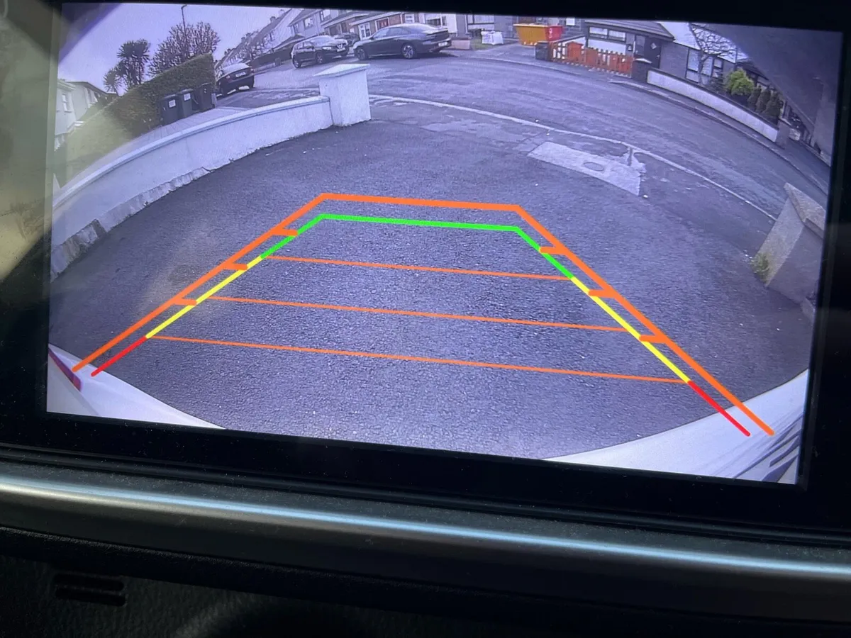 Immaculate : Toyota Vitz – Automatic (2015) - Image 2