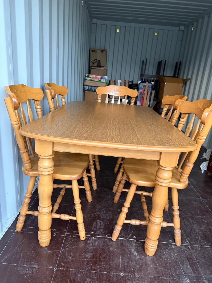 Dining Room / Kitchen Table & 6 Chairs - Image 4
