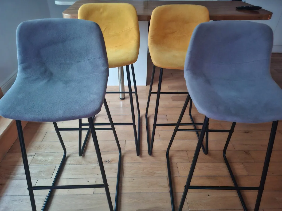 Bar stools - Image 1