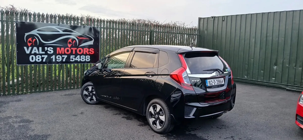 16 Honda Fit, Reverse Camera, Nice Spec 115,000km - Image 3