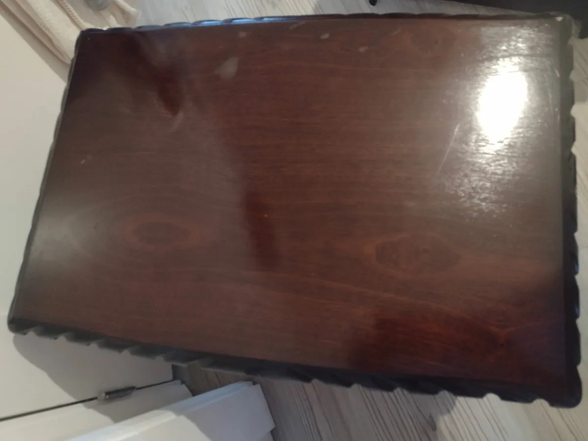 Antique mahogany side table/plant stand - Image 1