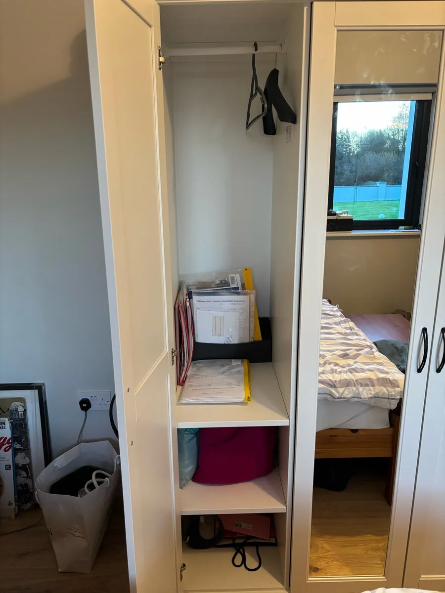 3 door Wardrobe with mirror - Image 4