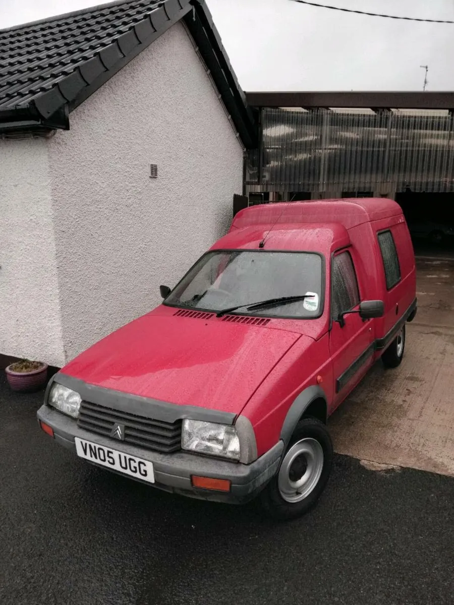 Vintage vehicles - Image 1