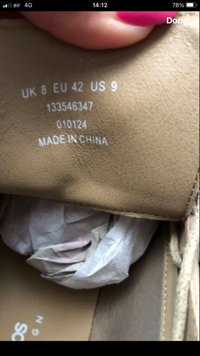 Mens boots size 8 €20 - Image 3