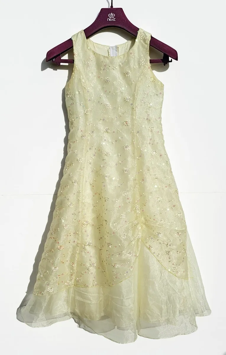 Satin & Sequins Girls Occasion Wear Dress Age 9-10 - Image 1
