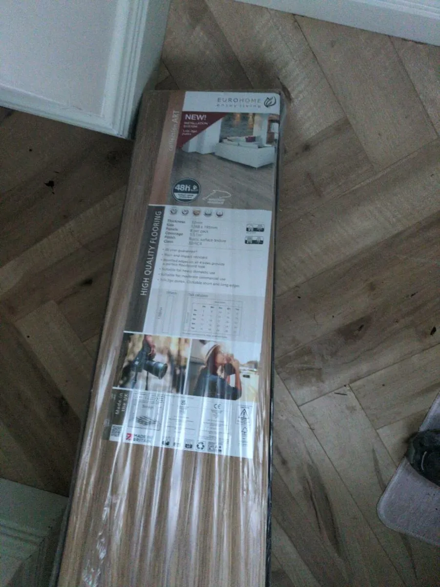 Laminate flooring - Image 1
