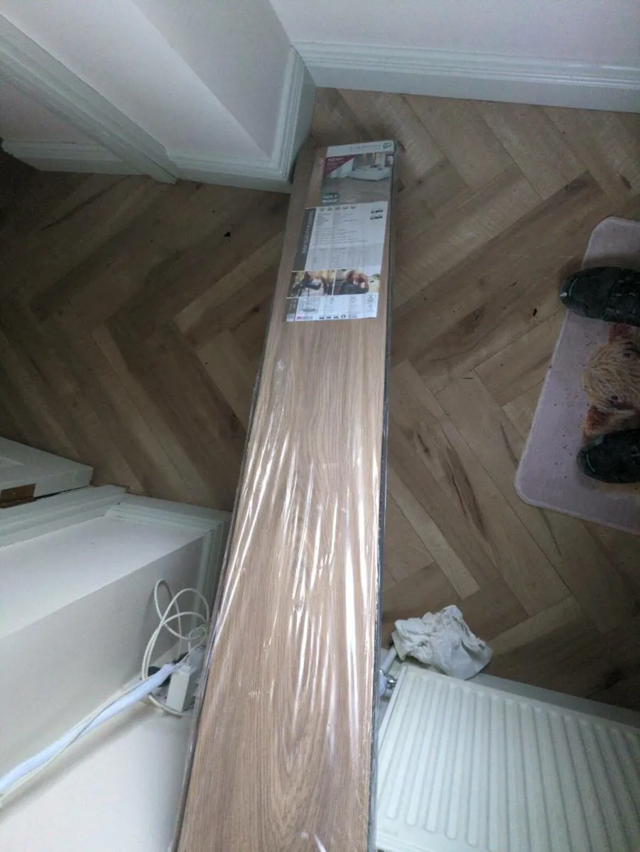 Laminate flooring - Image 2