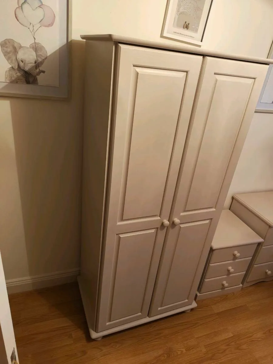 Wardrobe Set - Image 1