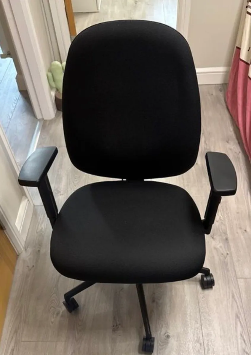 Office chair - Image 3