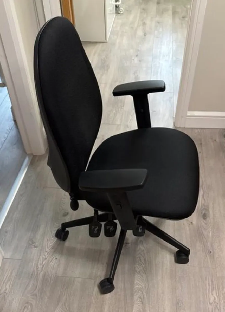 Office chair - Image 4