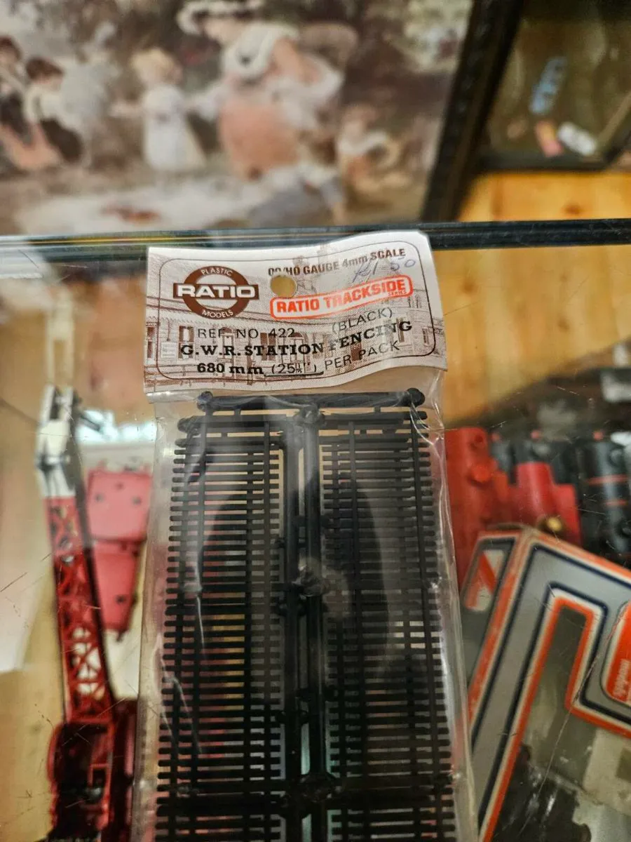 Hornby Ratio Station Fencing - Image 2