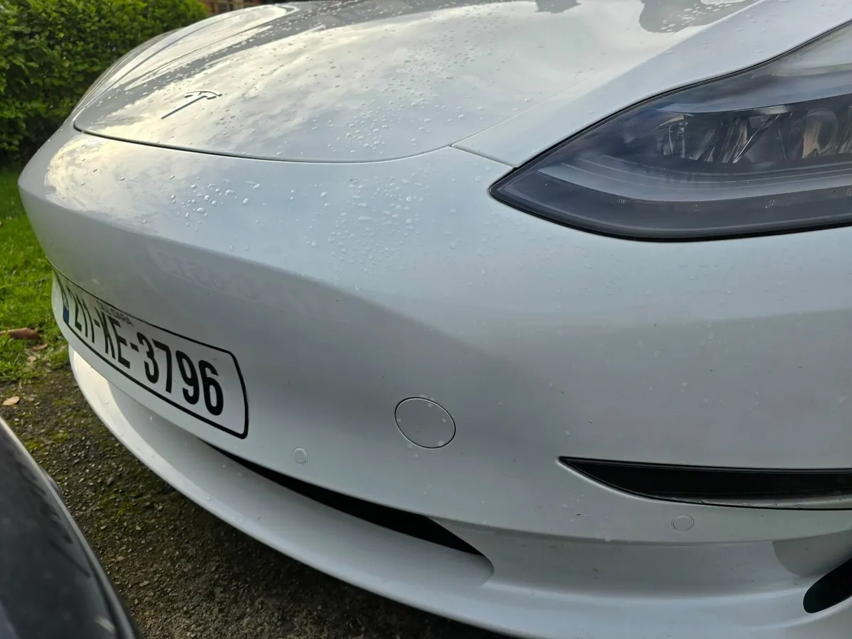 Tesla Model 3 2021 - Image 3