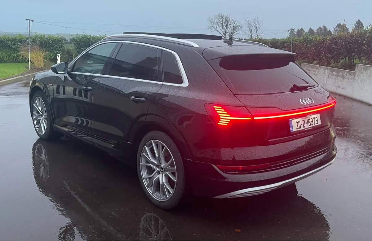 Audi Etron - Image 4