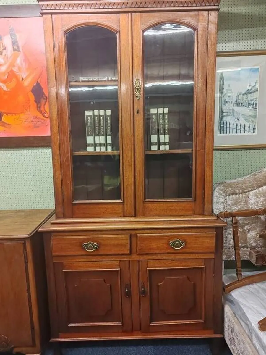 Display Cabinet