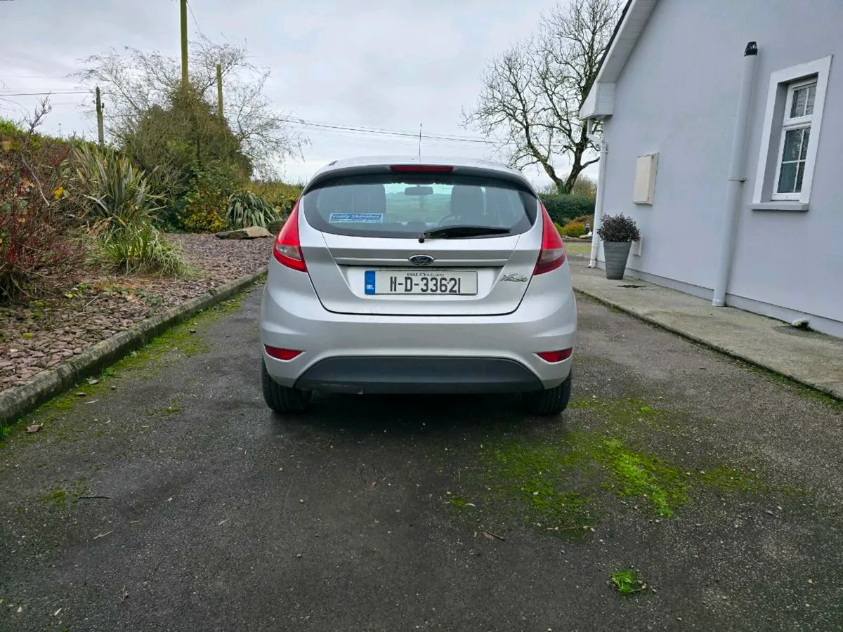 2011 Ford Fiesta - Image 4