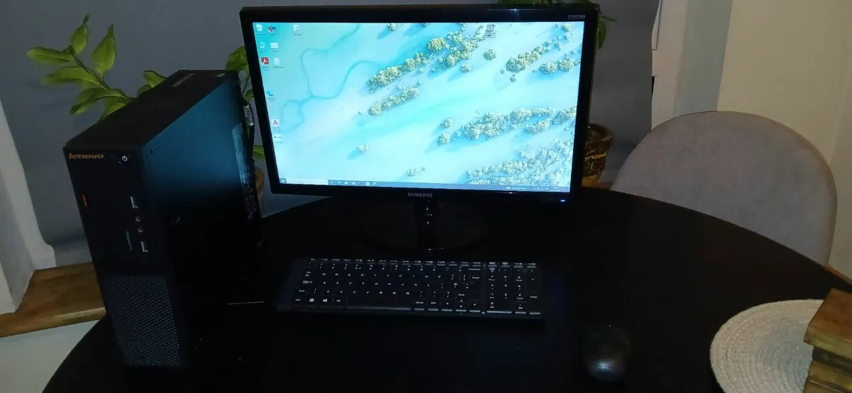 Samsung computer - Image 1