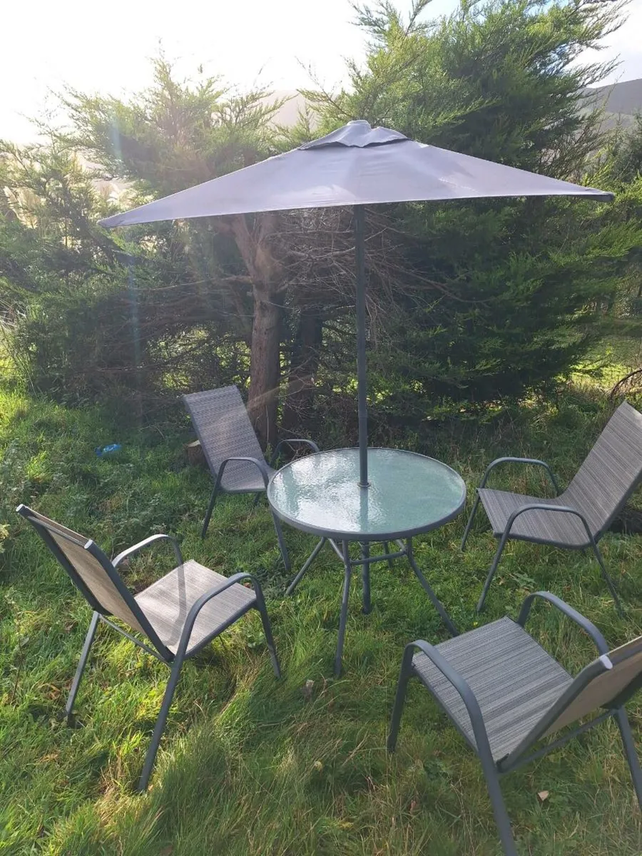 Small garden table set (DELIVERY) - Image 2