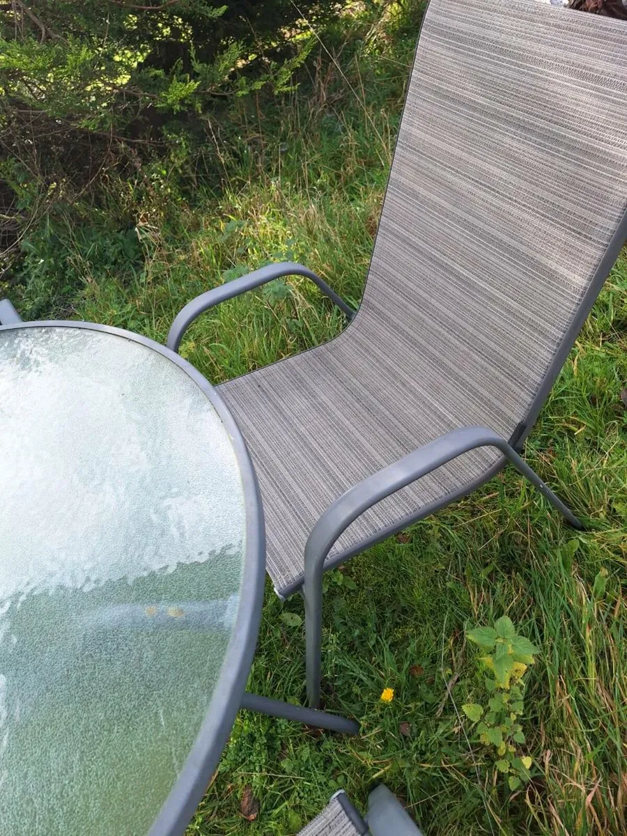 Small garden table set (DELIVERY) - Image 4