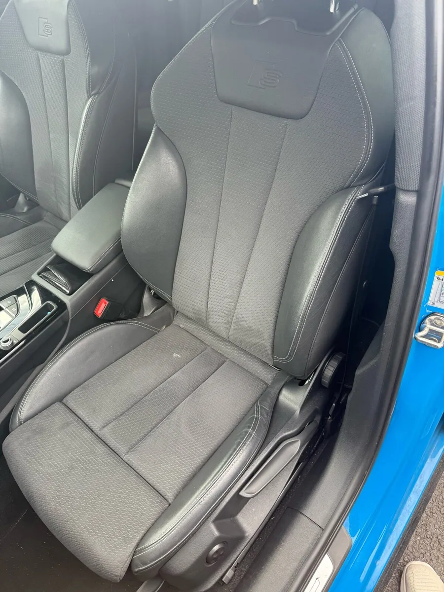 2022 Audi A4 TDI BLACK EDITION QUATTRO 205BHP AUTO - Image 4