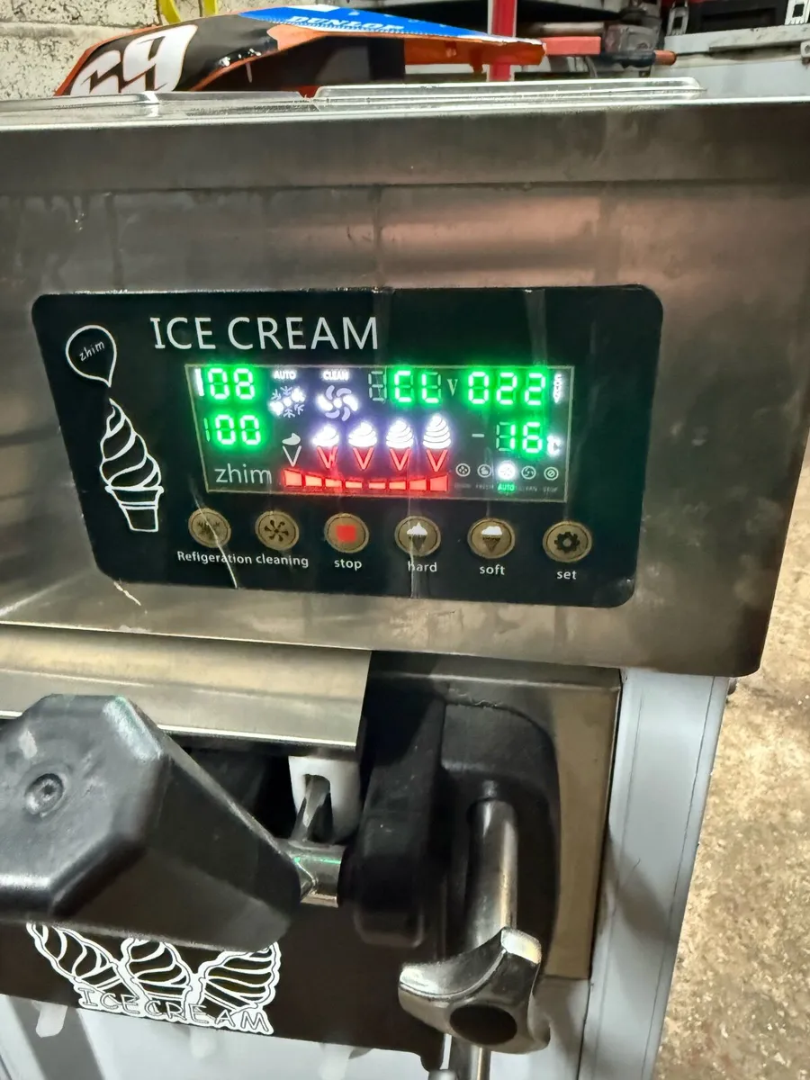 🍦 Ice Cream Machine – Like New! 🍦 - Image 2