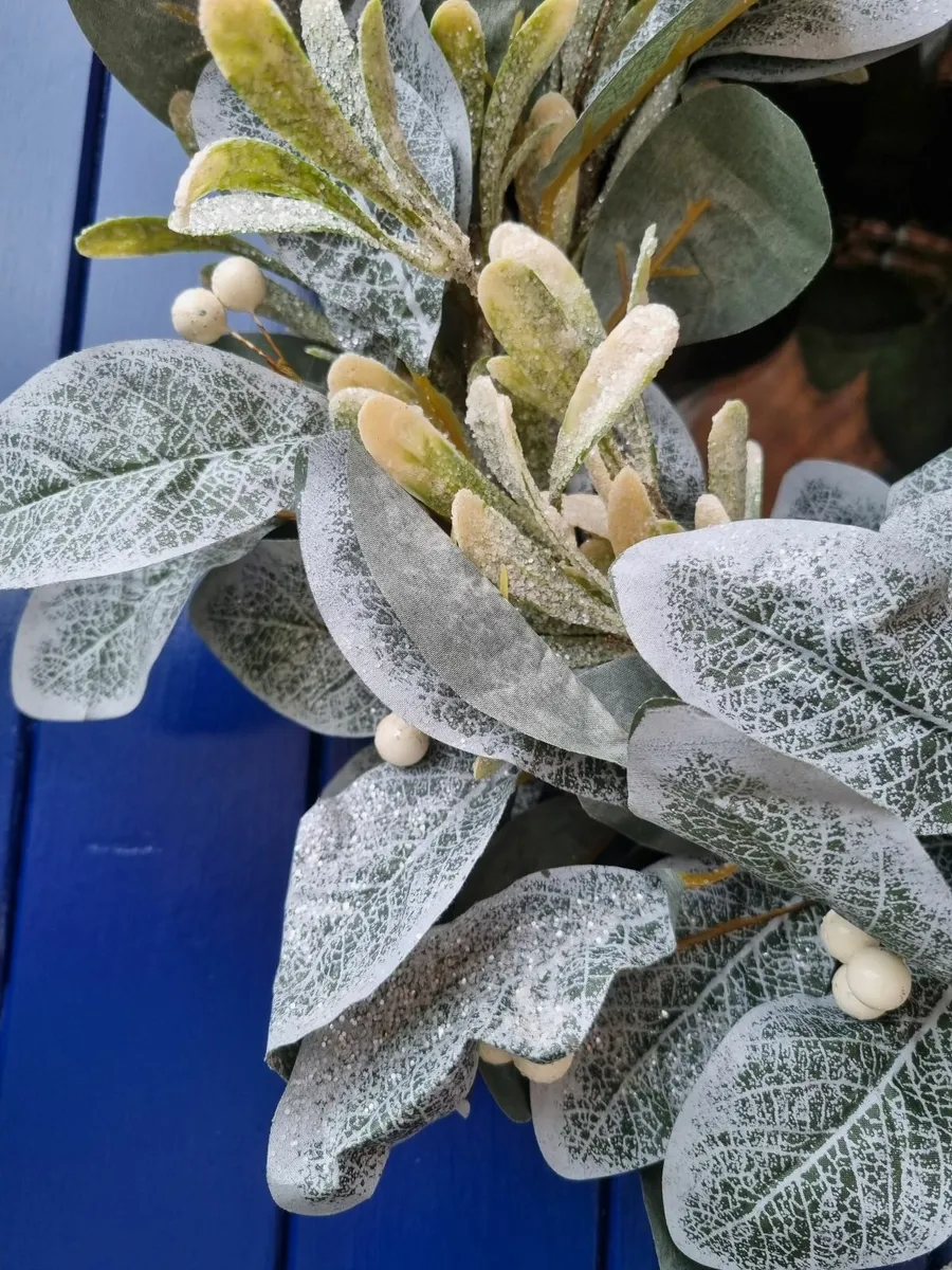 Frosted wreath mistletoe 50cm Christmas- NEW - Image 3