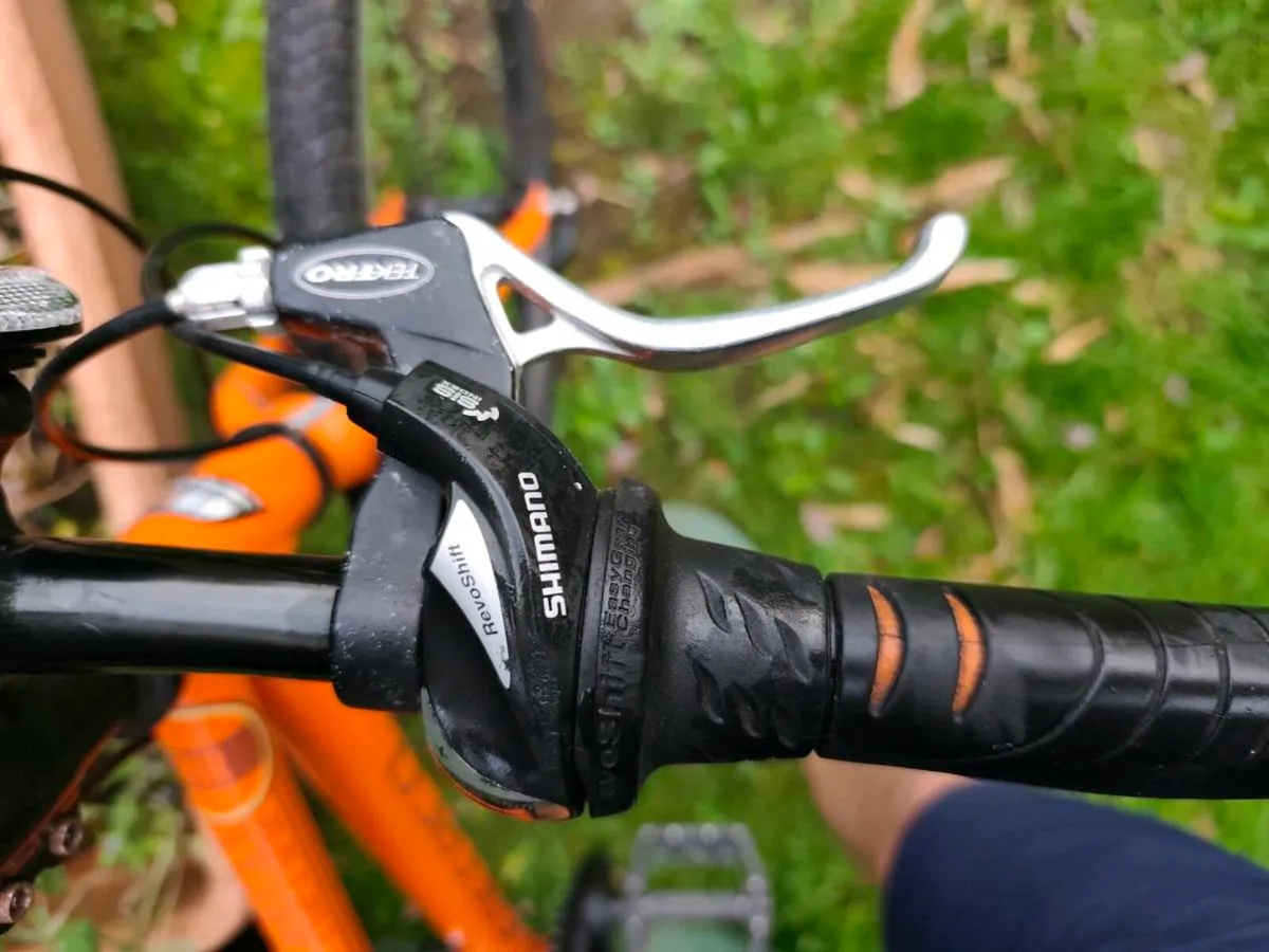 Used Carrera Luna 24″ Junior Mountain Bike - Image 3