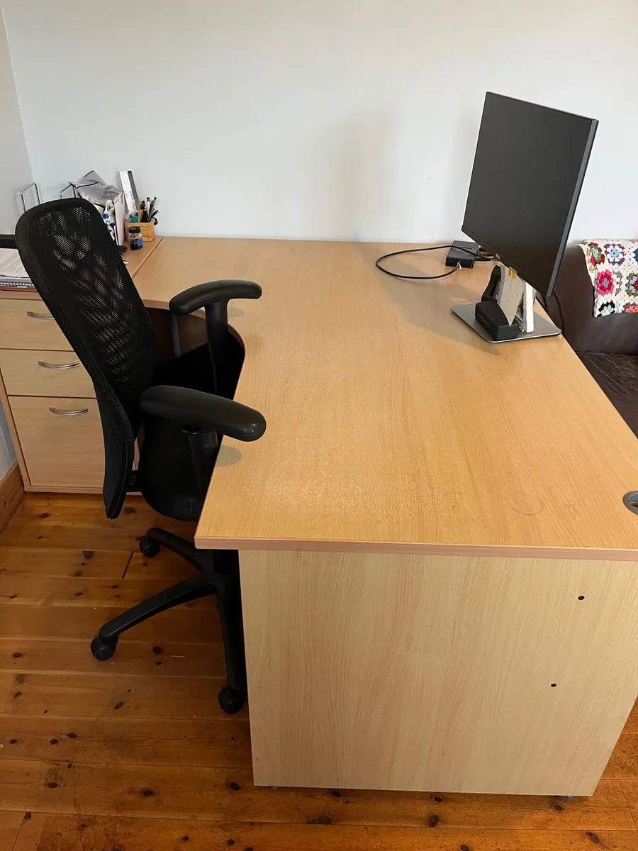 Home office desk and standing desk - Image 4