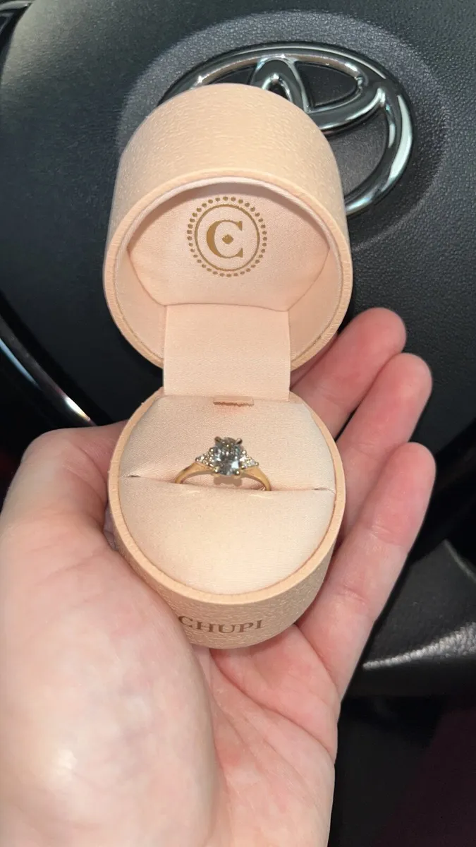 Engagement ring - Image 4