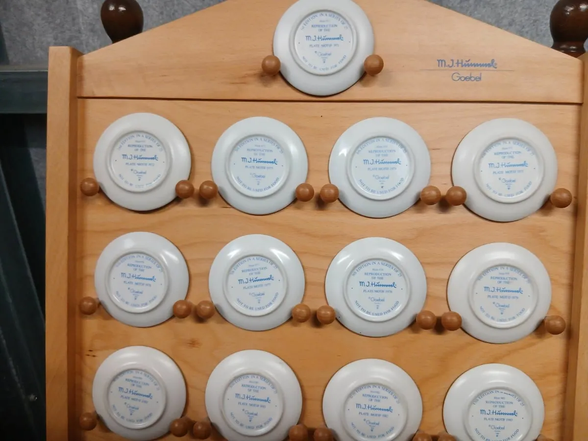 Hummel Miniature Reproduction Annual Plate series - Image 4