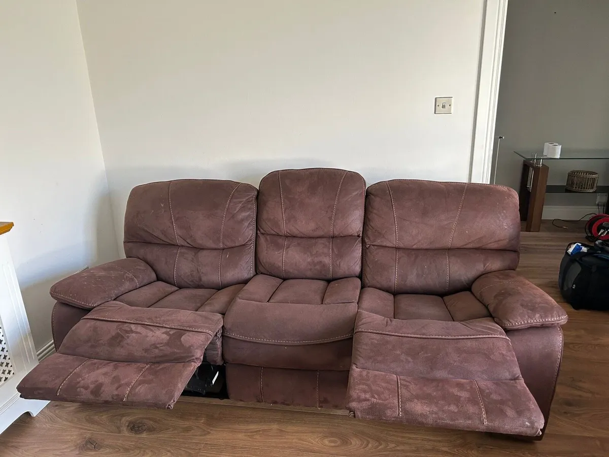 Recliner couch and recliner armchair - Image 3