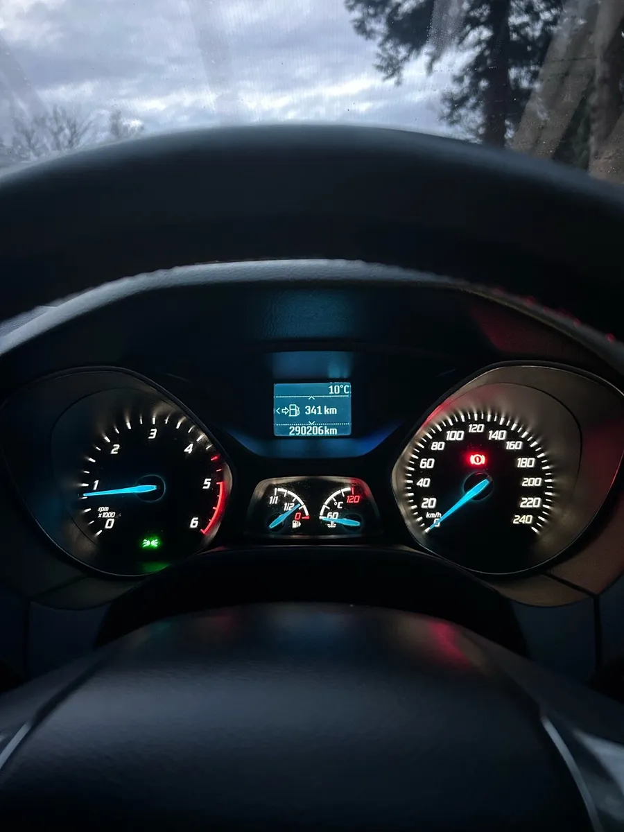 2014 Ford Focus 1.6 TDCi 95PS Edition – 4 Door - Image 4