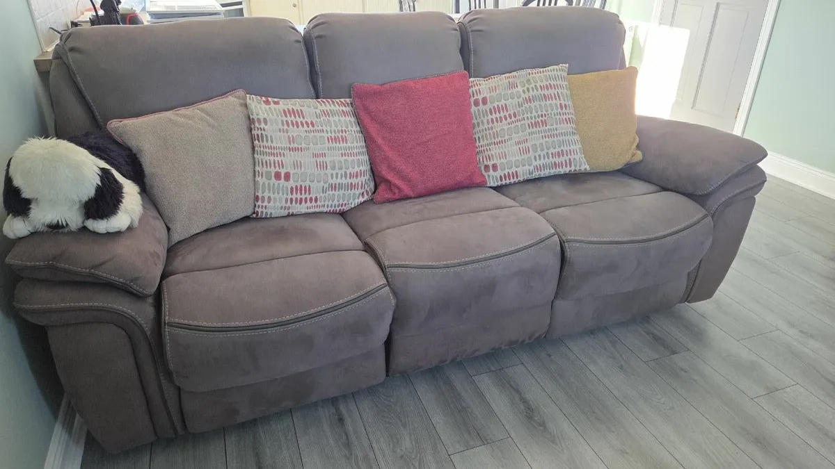 3 Seater Recliner Sofa - Image 2